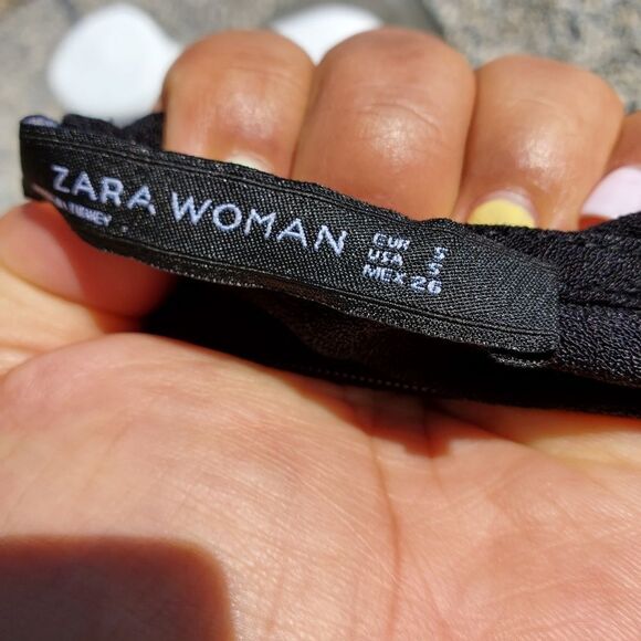 Zara jumpsuit  - Picture 6 of 9